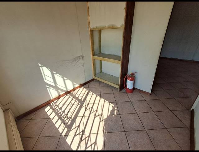 100M² OFFICE TO LET IN MEYERTON CENTRAL
